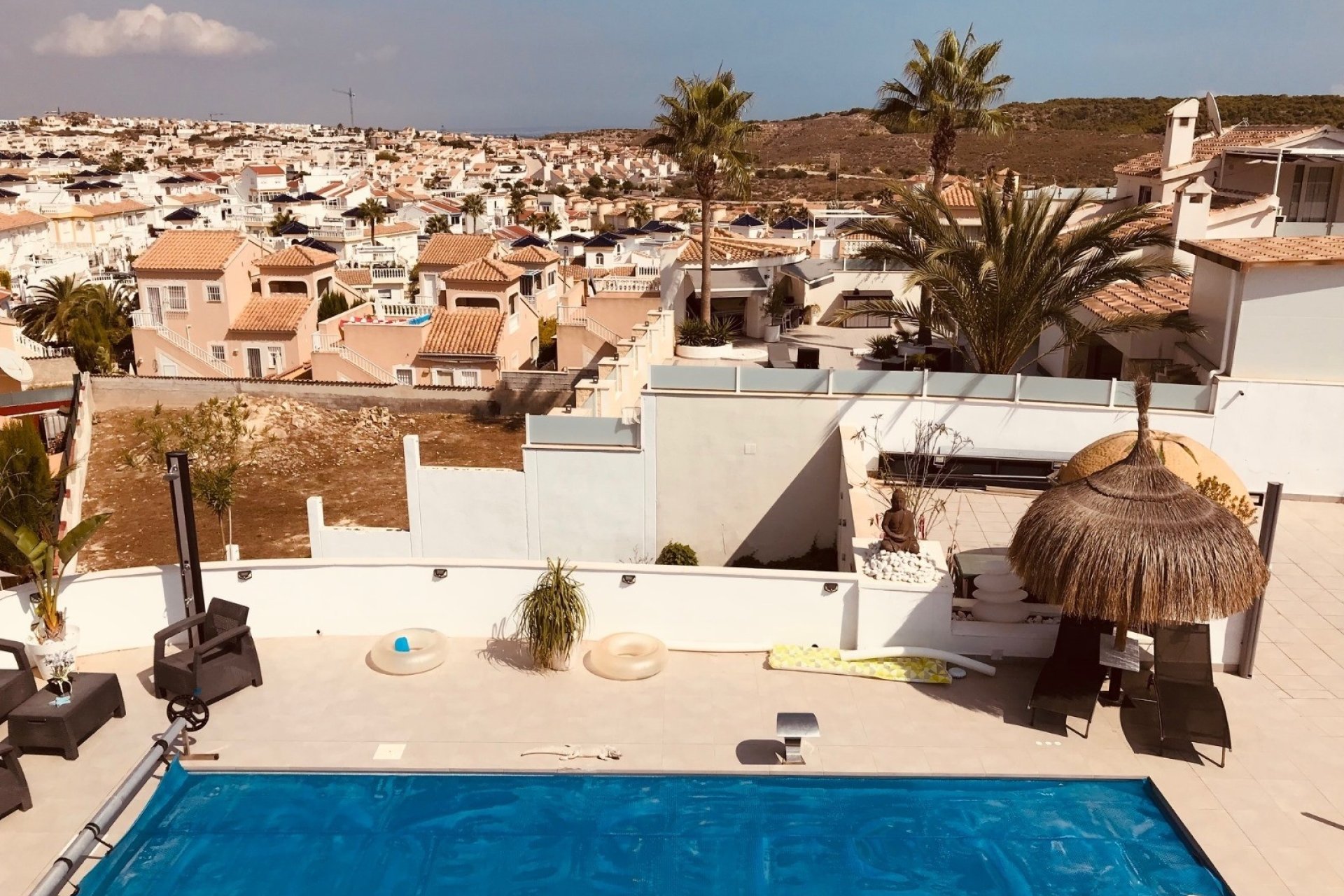 Herverkoop - Villa -
Rojales - Inland