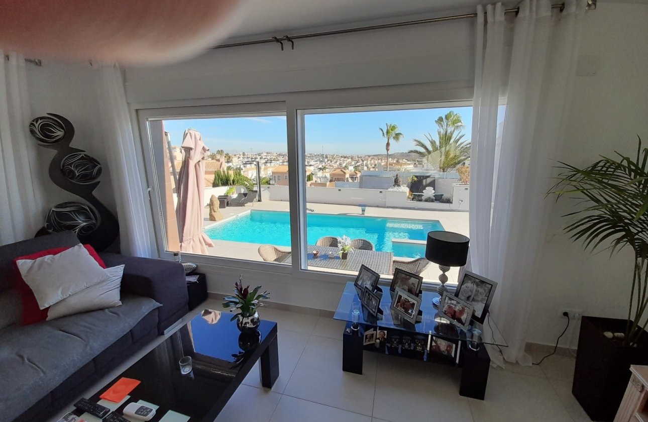 Herverkoop - Villa -
Rojales - Inland