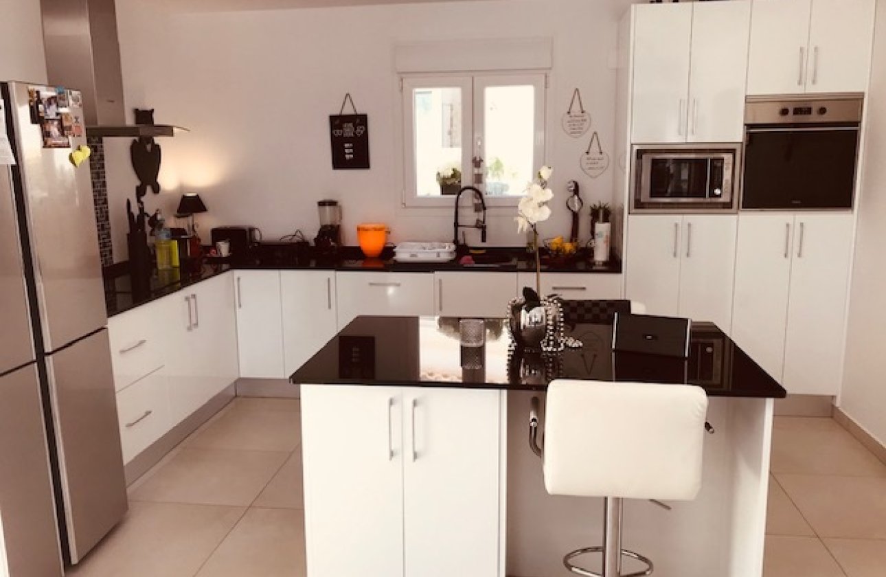 Herverkoop - Villa -
Rojales - Inland