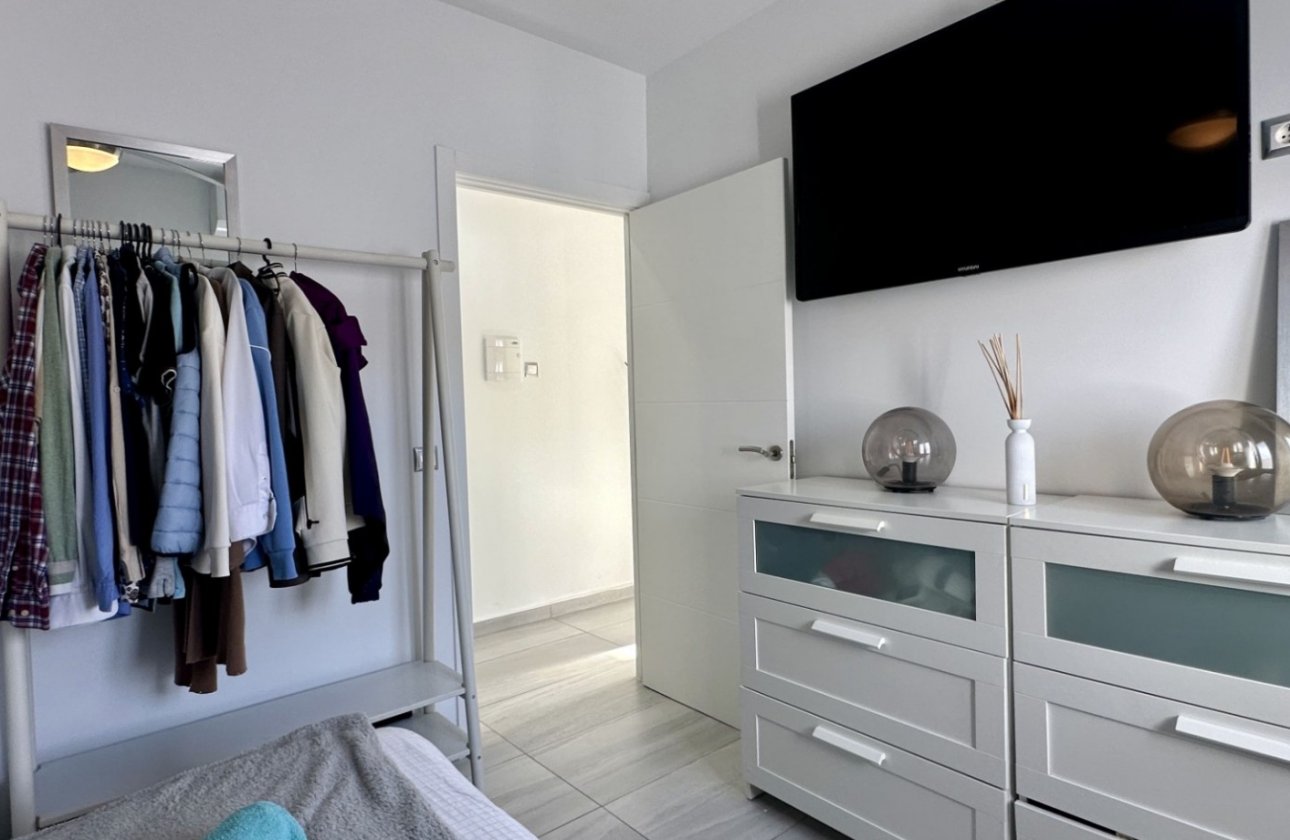 Herverkoop - Villa -
Rojales - Inland