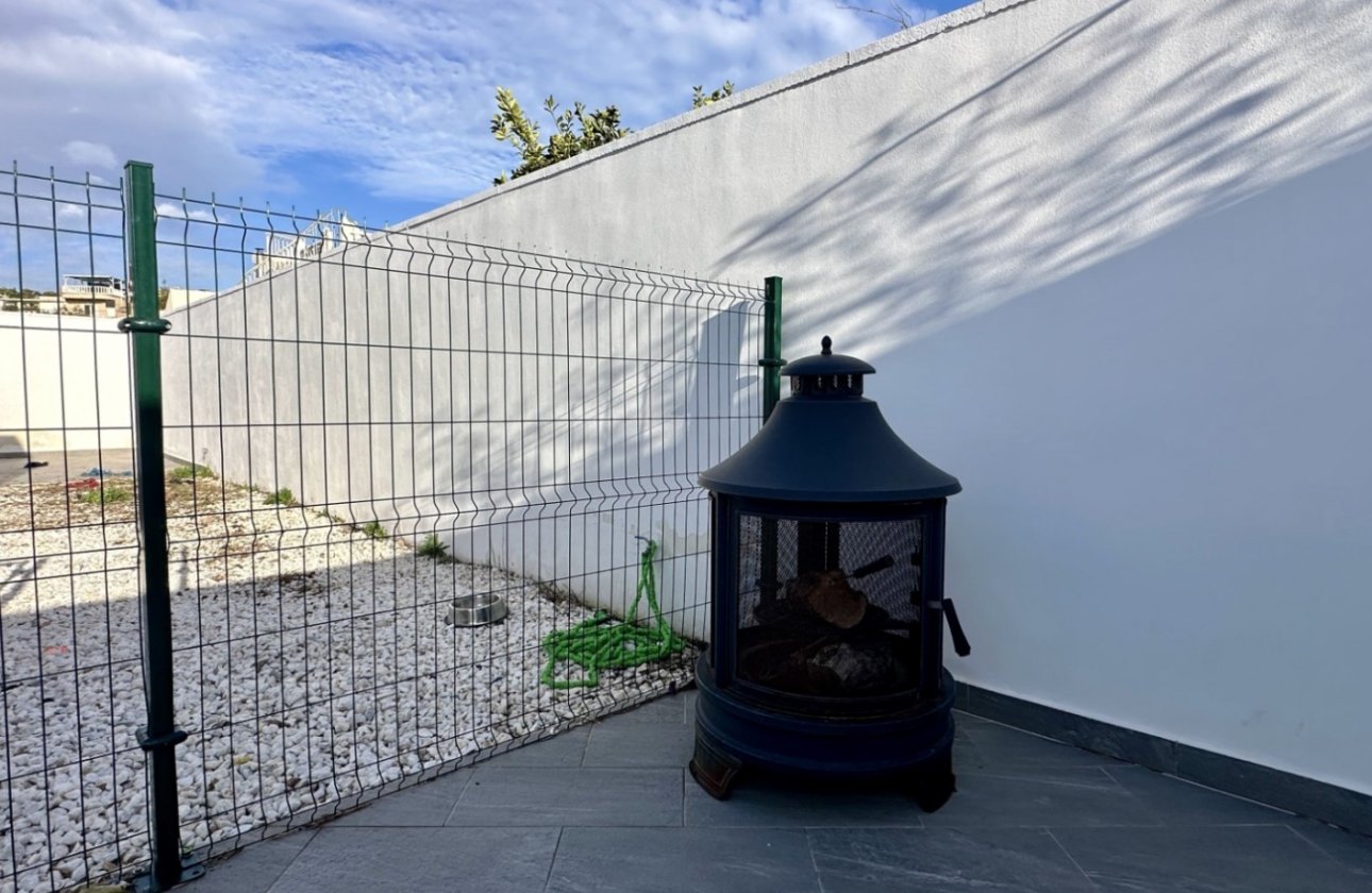 Herverkoop - Villa -
Rojales - Inland