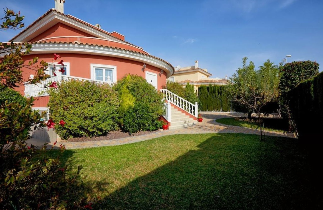 Herverkoop - Villa -
Rojales - Inland