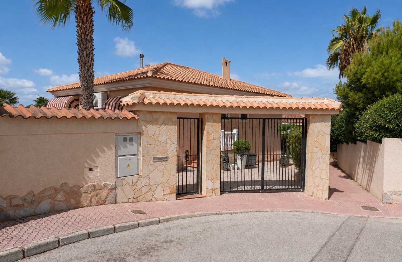 Herverkoop - Villa -
Rojales - Inland