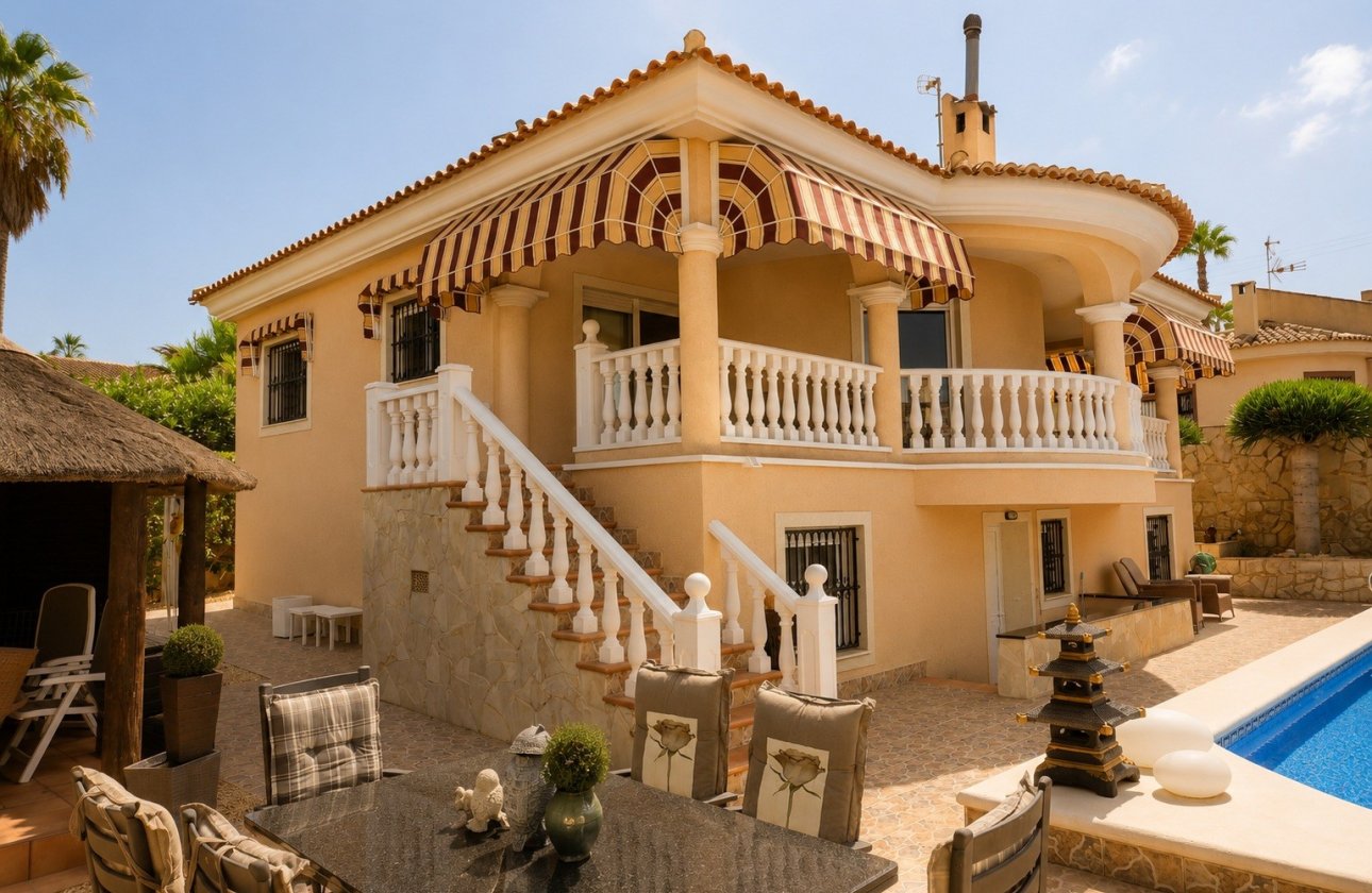 Herverkoop - Villa -
Rojales - Inland