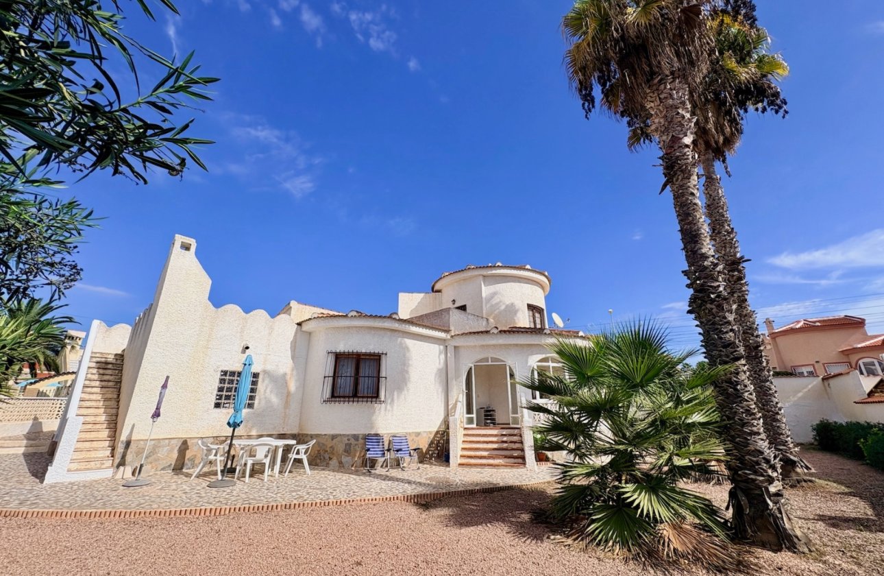 Herverkoop - Villa -
Rojales - Inland