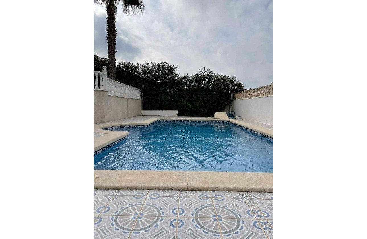 Herverkoop - Villa -
Rojales - La Marquesa