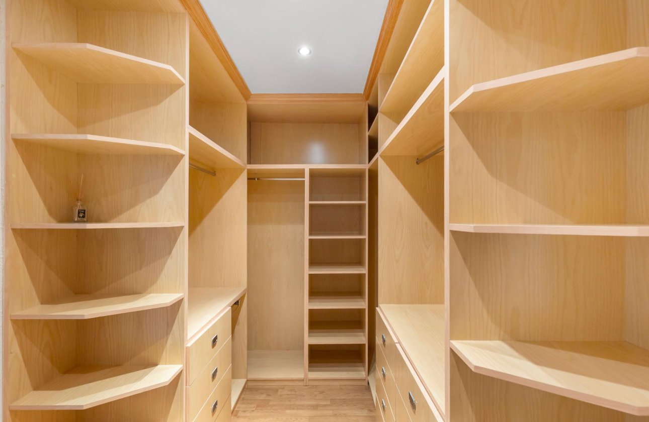 Herverkoop - Villa -
Rojales - Pueblo Bravo