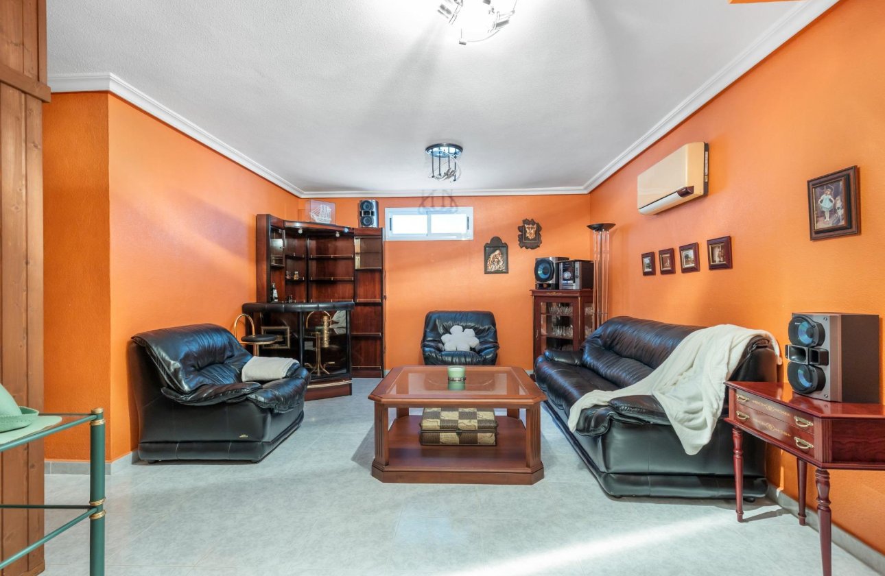 Herverkoop - Villa -
Rojales - Pueblo Bravo