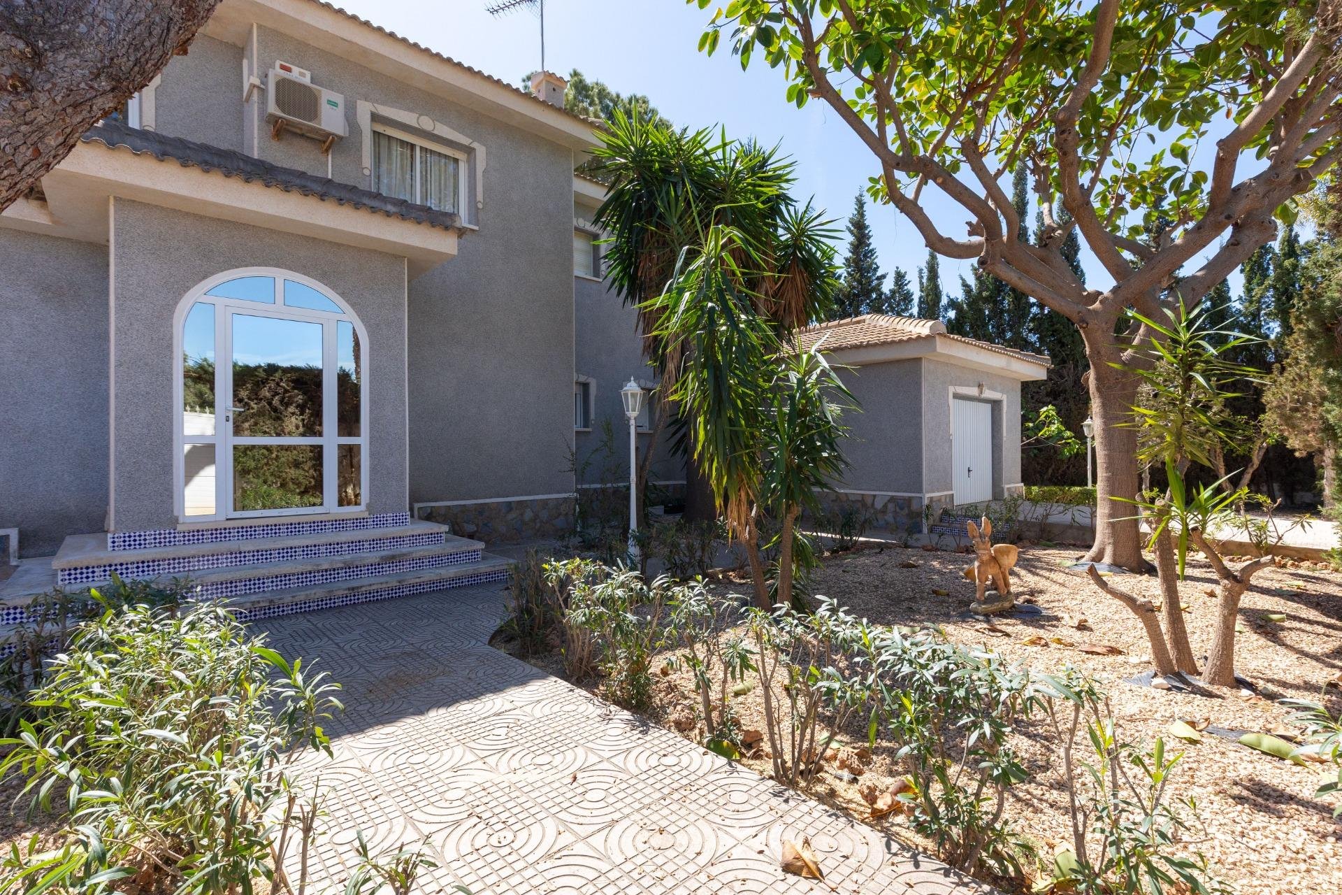 Herverkoop - Villa -
Rojales - Pueblo Bravo