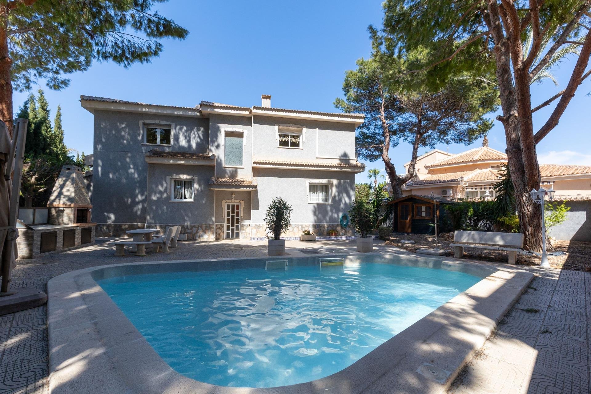 Herverkoop - Villa -
Rojales - Pueblo Bravo