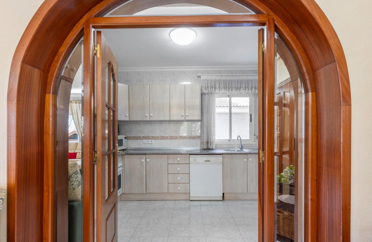 Herverkoop - Villa -
Rojales - Pueblo Bravo