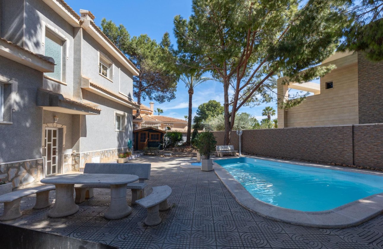 Herverkoop - Villa -
Rojales - Pueblo Bravo