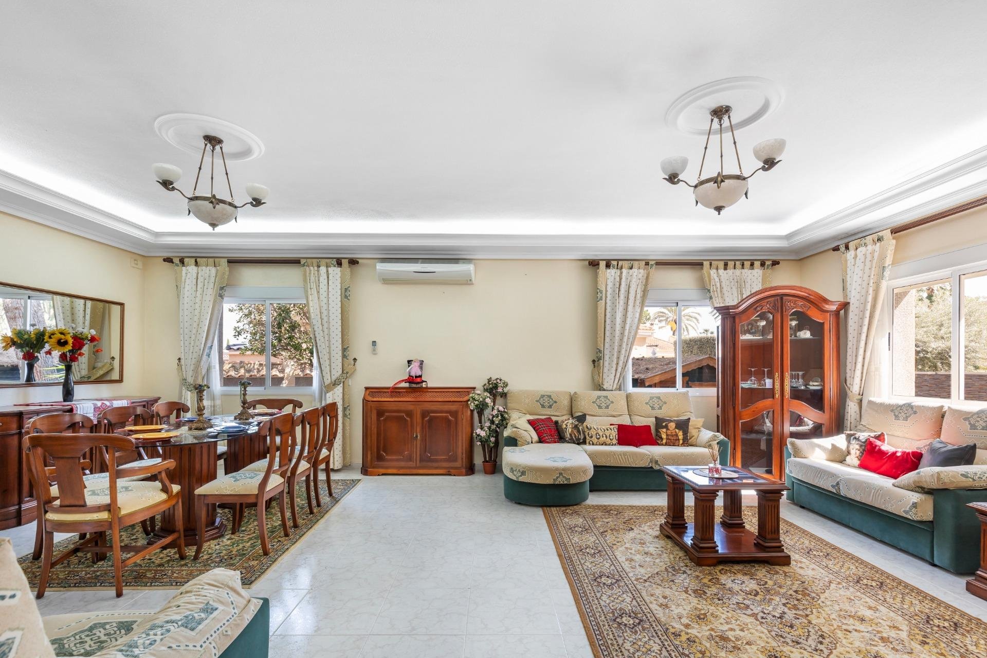 Herverkoop - Villa -
Rojales - Pueblo Bravo