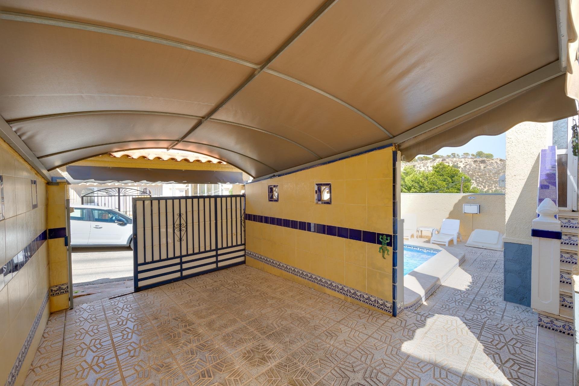 Herverkoop - Villa -
San Fulgencio - La Marina