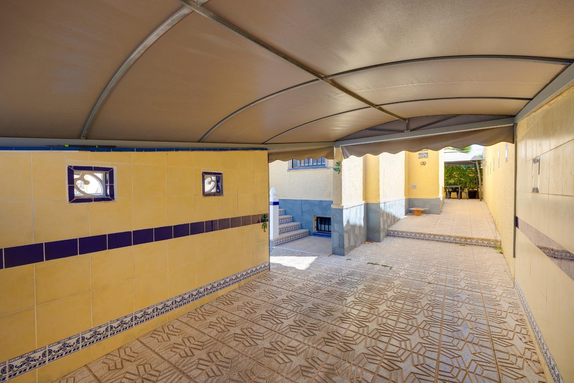 Herverkoop - Villa -
San Fulgencio - La Marina