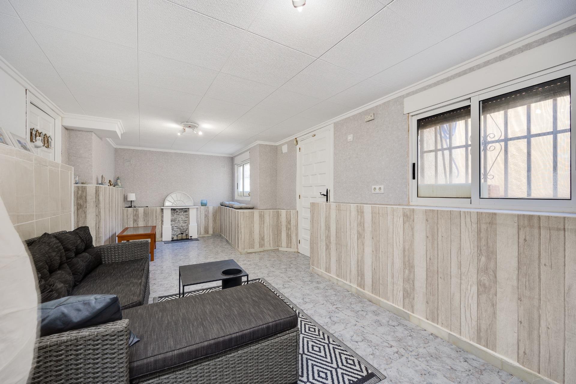 Herverkoop - Villa -
San Fulgencio - La Marina