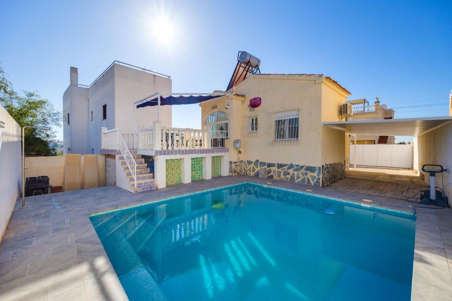 Herverkoop - Villa -
San Fulgencio - La Marina