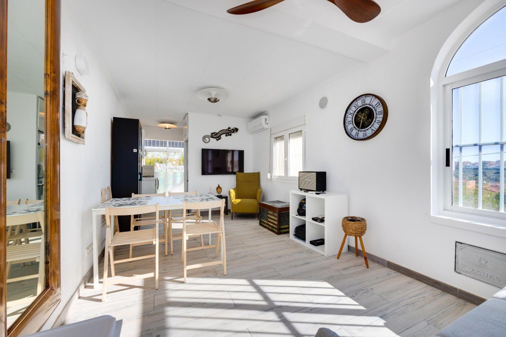 Herverkoop - Villa -
San Fulgencio - La Marina