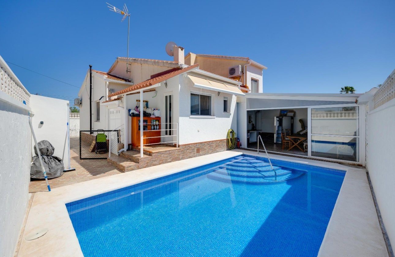 Herverkoop - Villa -
San Fulgencio - La Marina