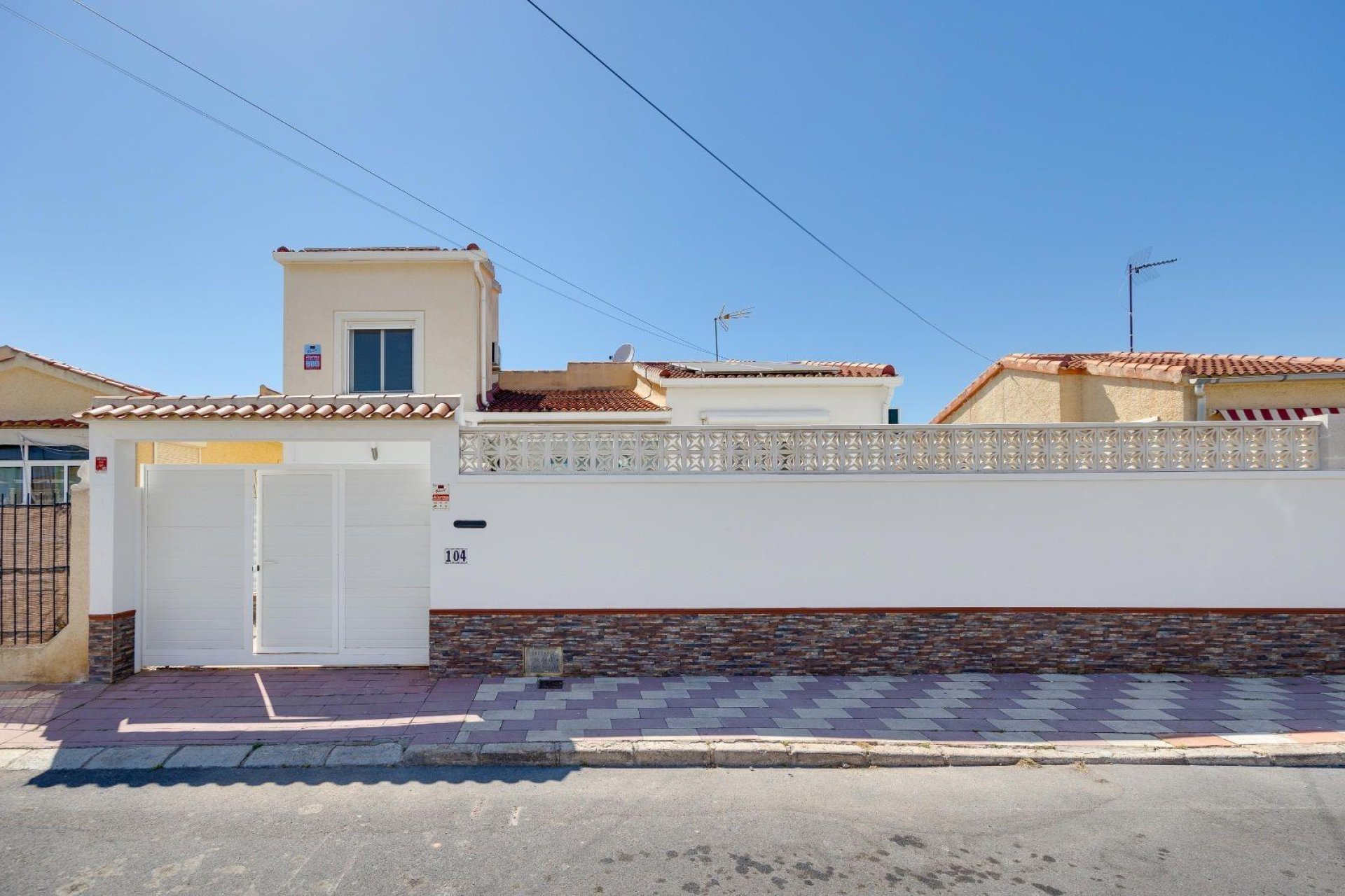 Herverkoop - Villa -
San Fulgencio - La Marina