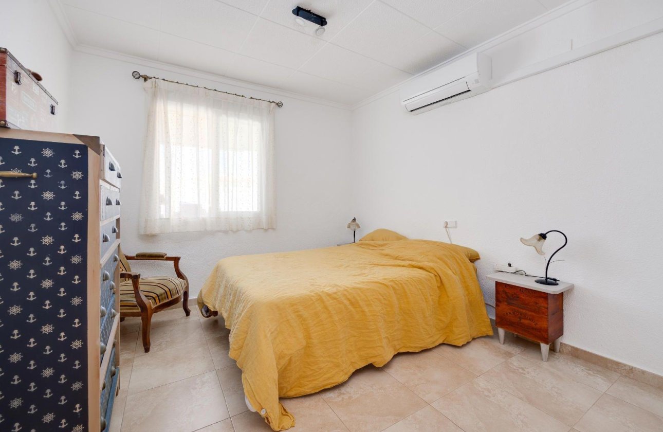 Herverkoop - Villa -
San Fulgencio - La Marina