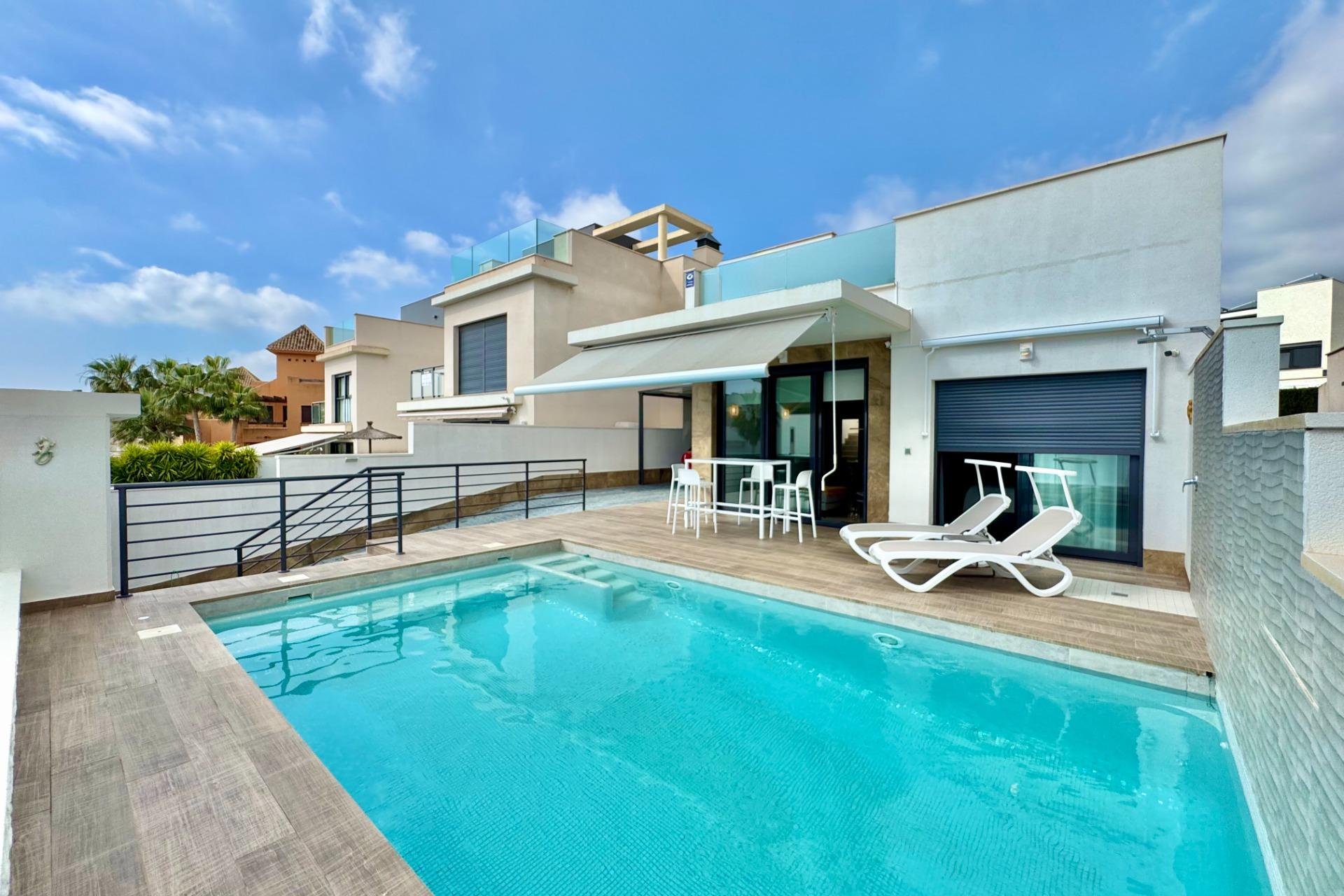 Herverkoop - Villa -
San Miguel de Salinas - Bellavista