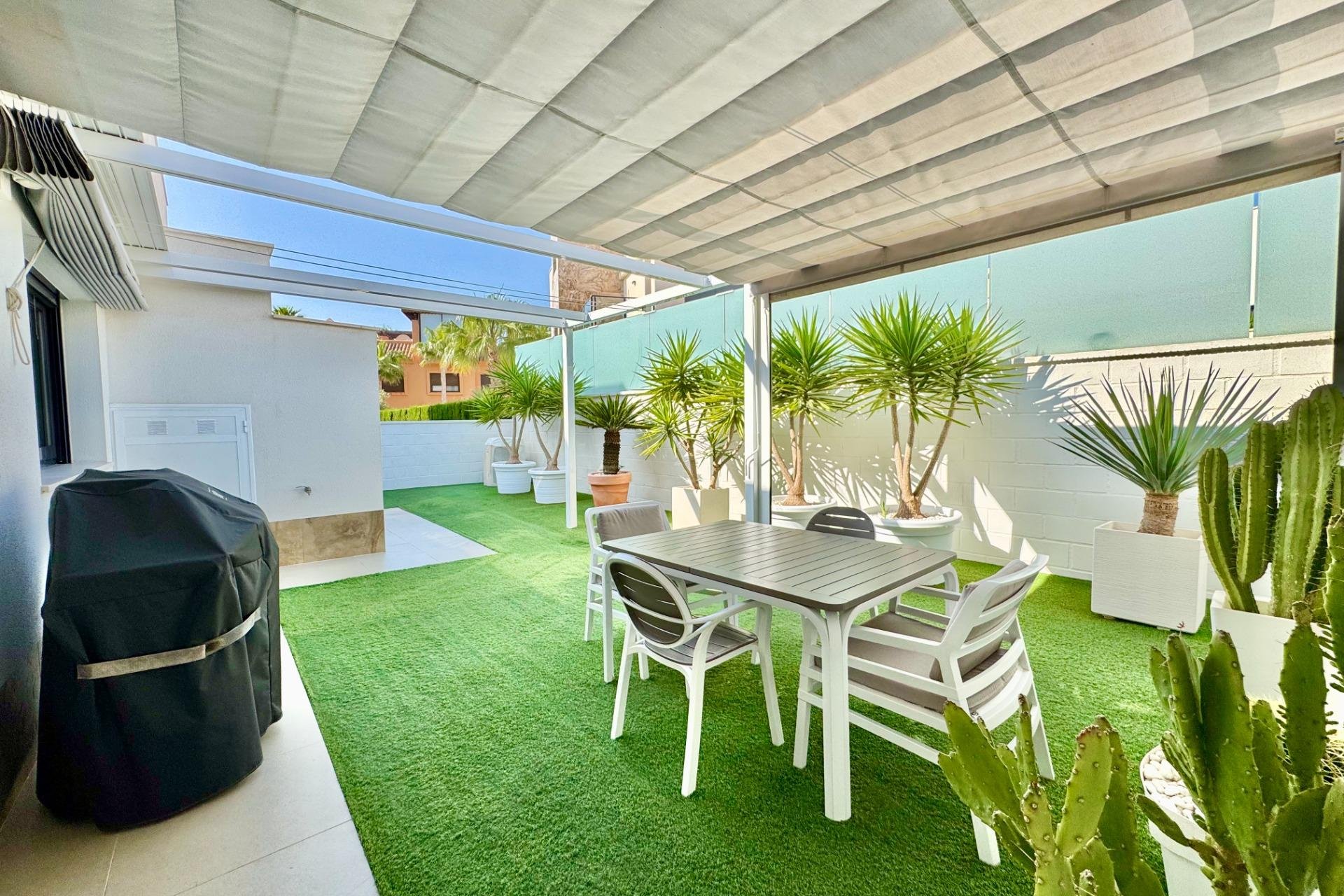 Herverkoop - Villa -
San Miguel de Salinas - Bellavista