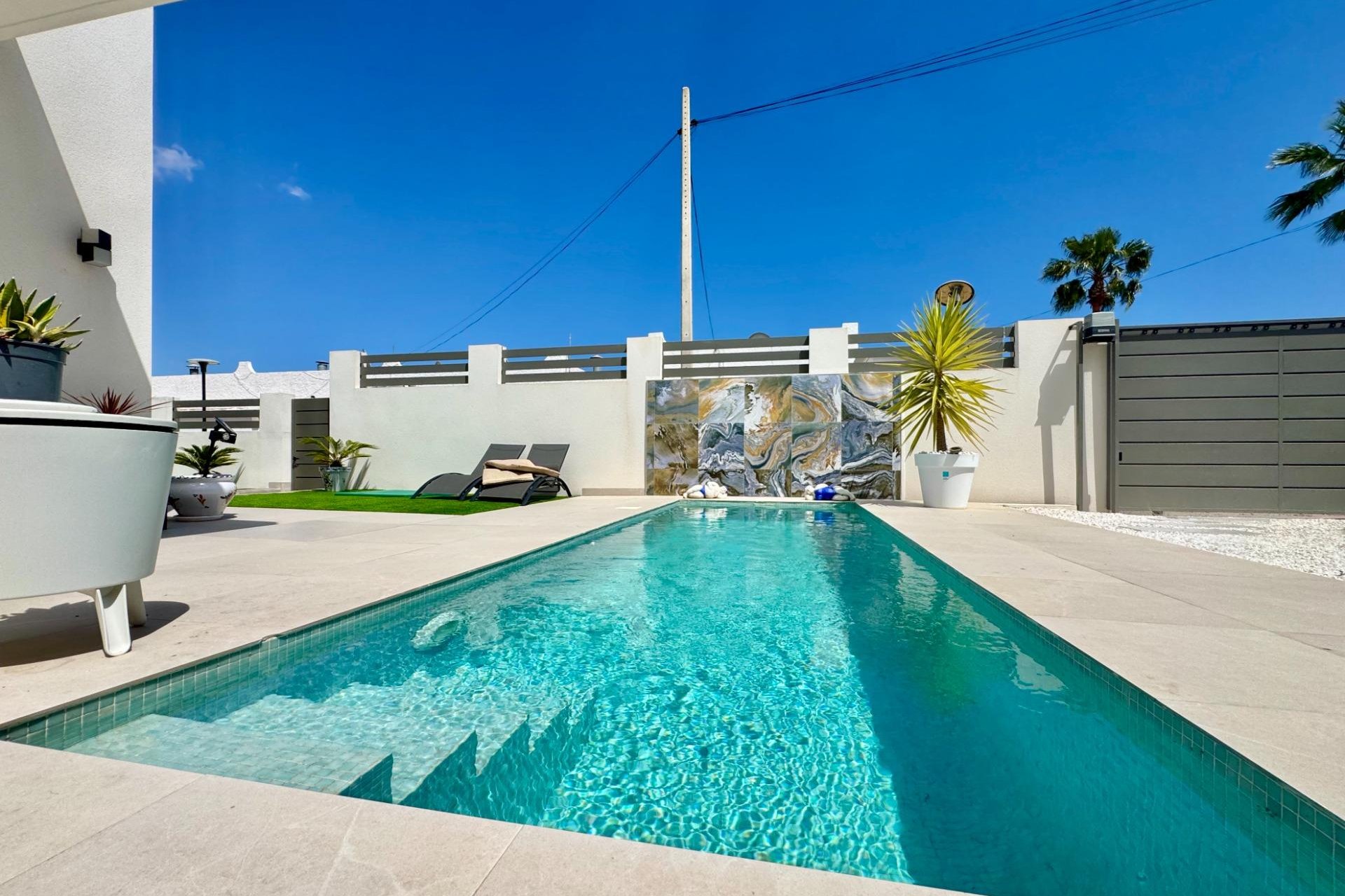 Herverkoop - Villa -
San Miguel de Salinas - Blue Lagoon - Galán
