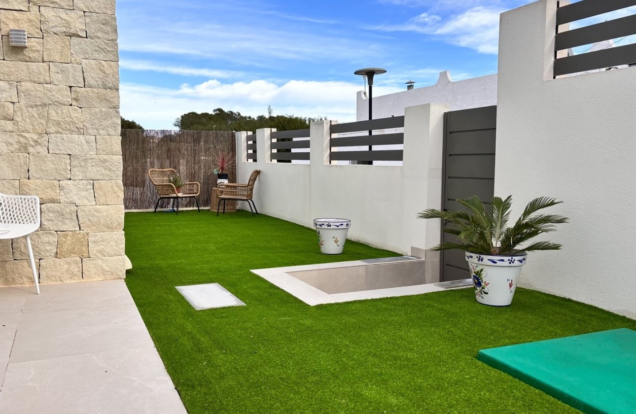 Herverkoop - Villa -
San Miguel de Salinas - Costa Blanca