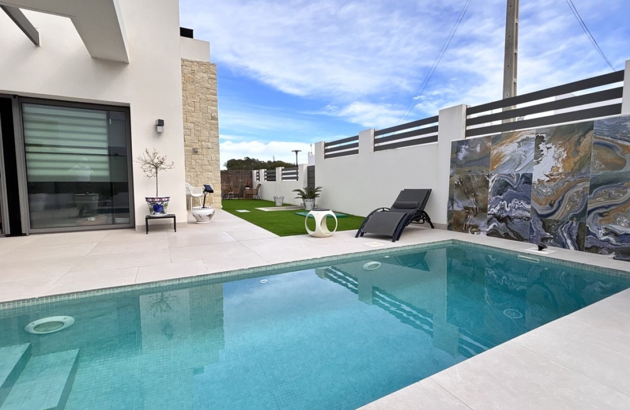 Herverkoop - Villa -
San Miguel de Salinas - Costa Blanca