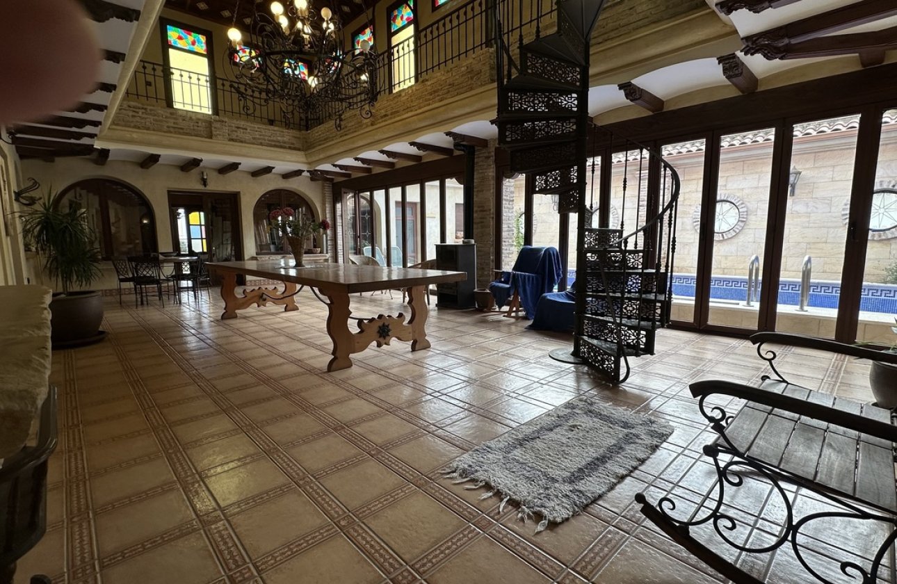 Herverkoop - Villa -
San Miguel de Salinas - Inland