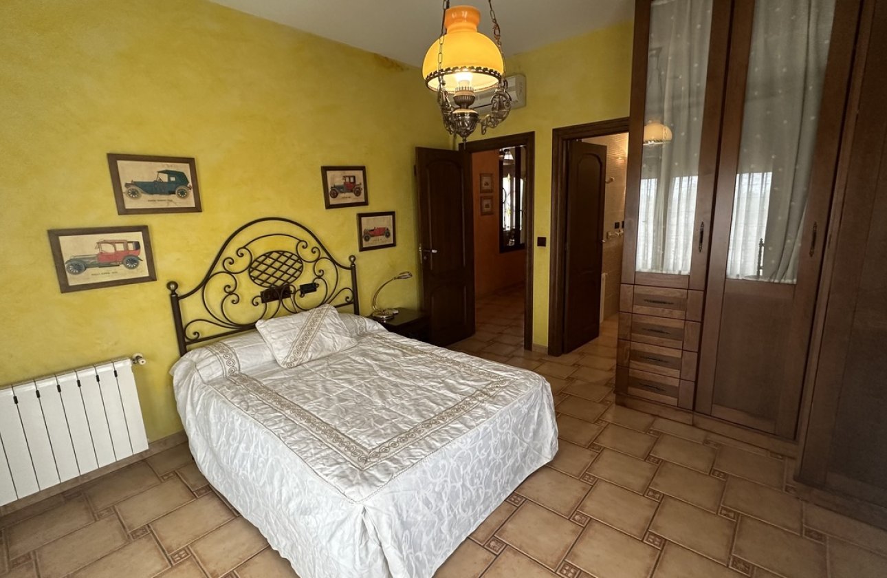 Herverkoop - Villa -
San Miguel de Salinas - Inland