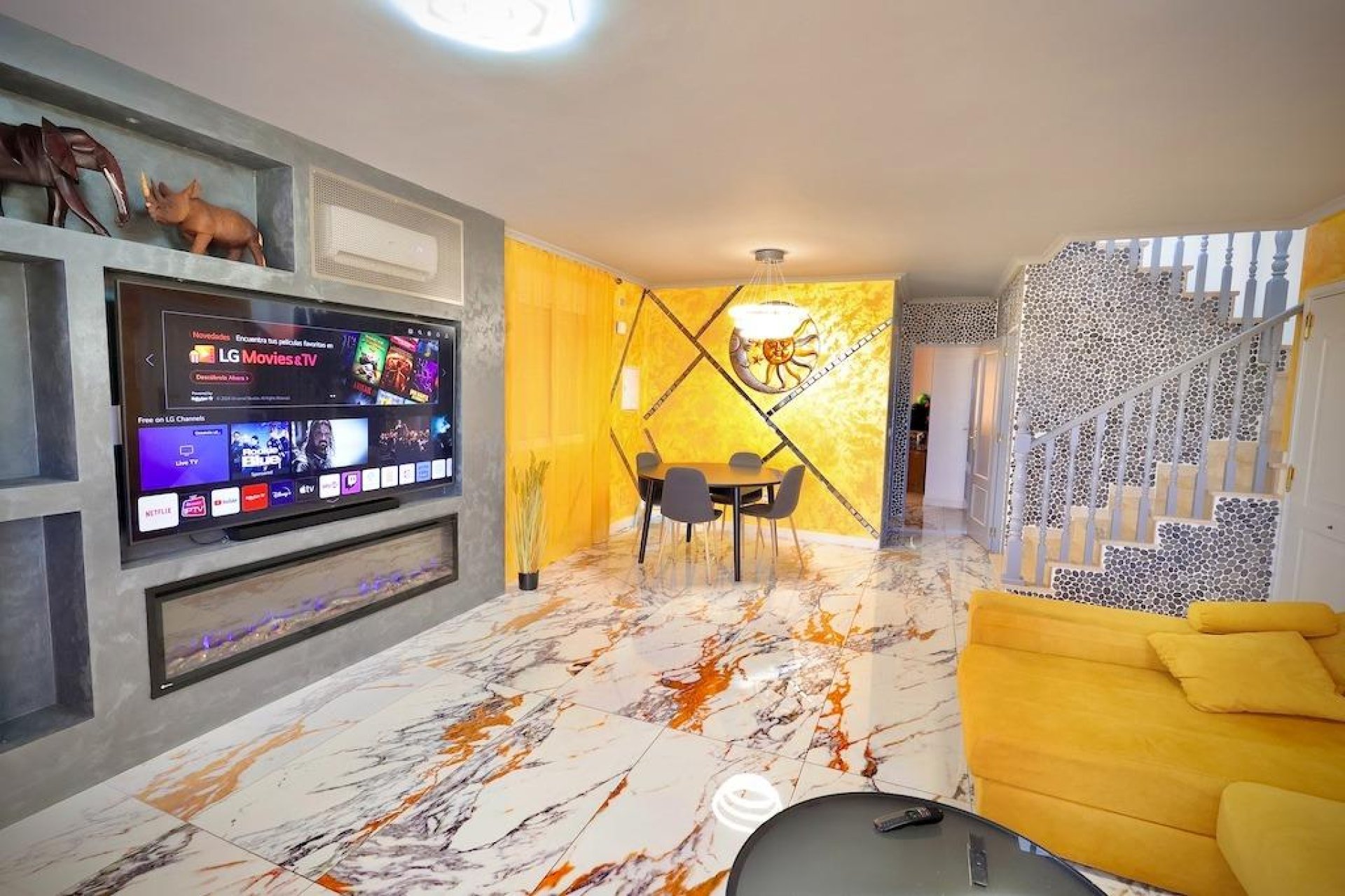 Herverkoop - Villa -
San Miguel de Salinas - Inland