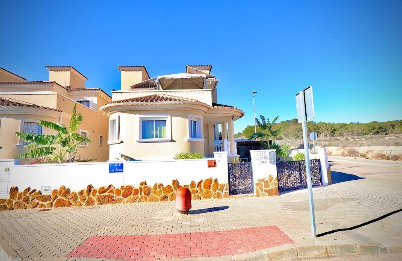 Herverkoop - Villa -
San Miguel de Salinas - Inland