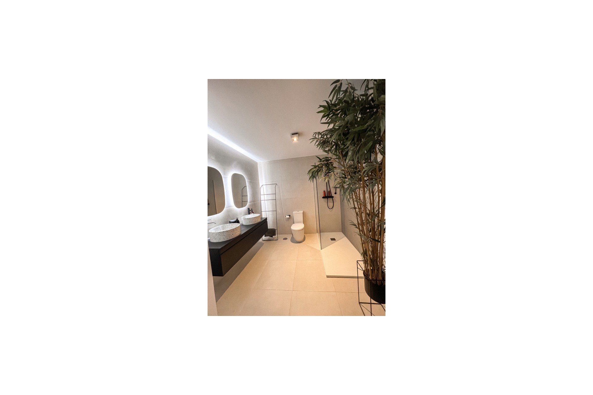 Herverkoop - Villa -
San Miguel de Salinas - Inland