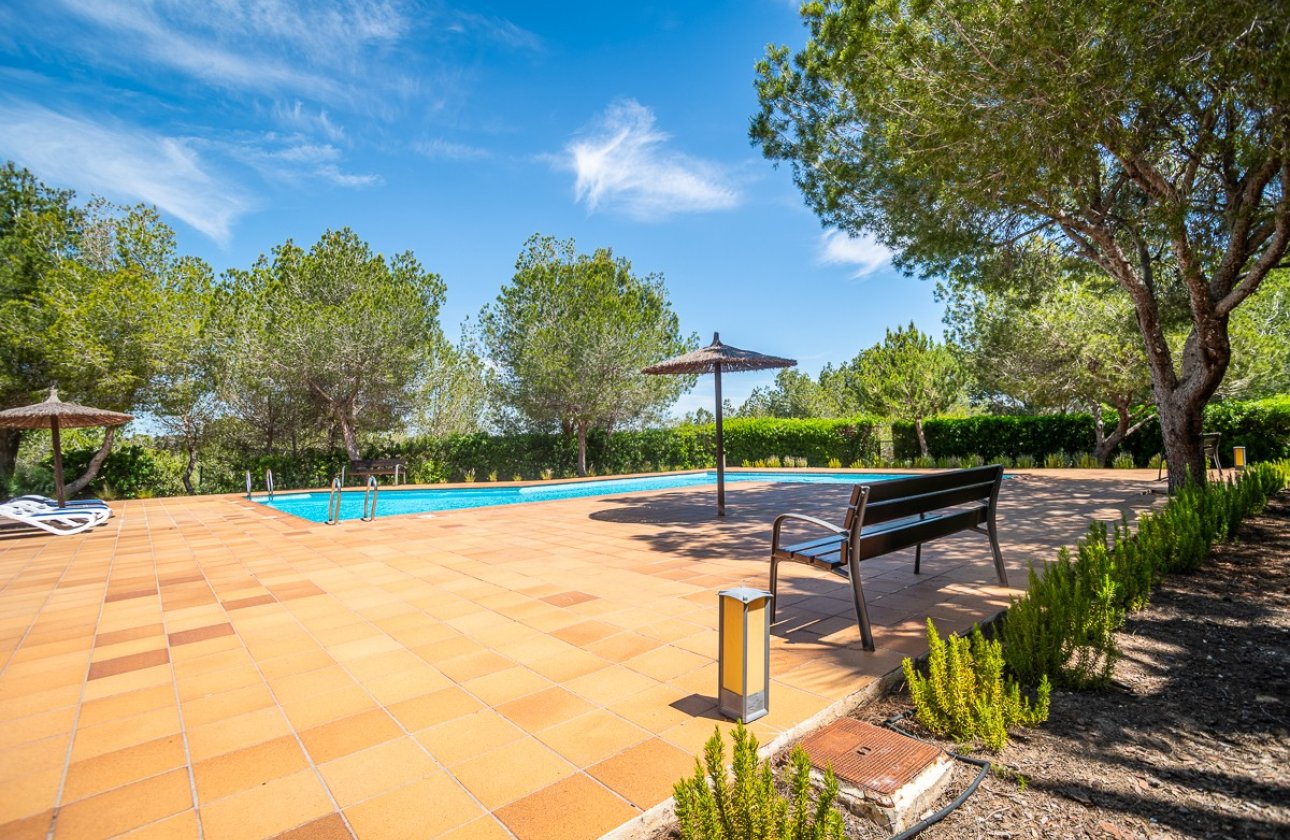 Herverkoop - Villa -
San Miguel de Salinas - Inland