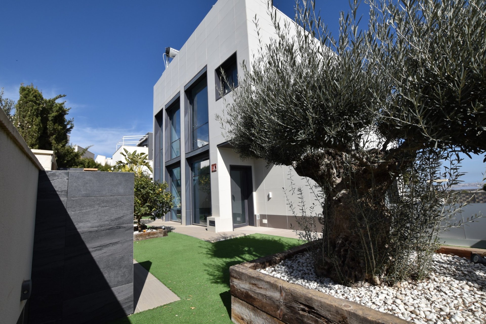 Herverkoop - Villa -
San Miguel de Salinas - Inland