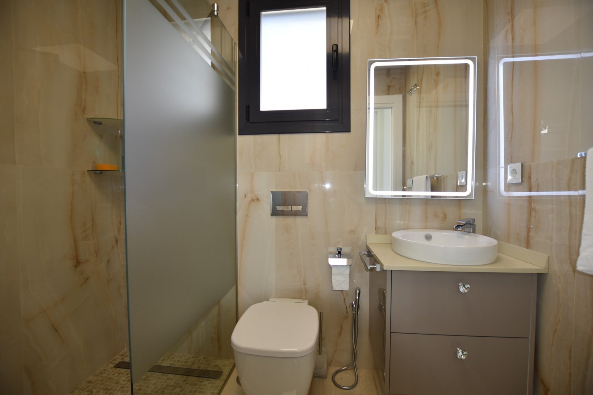 Herverkoop - Villa -
San Miguel de Salinas - Inland