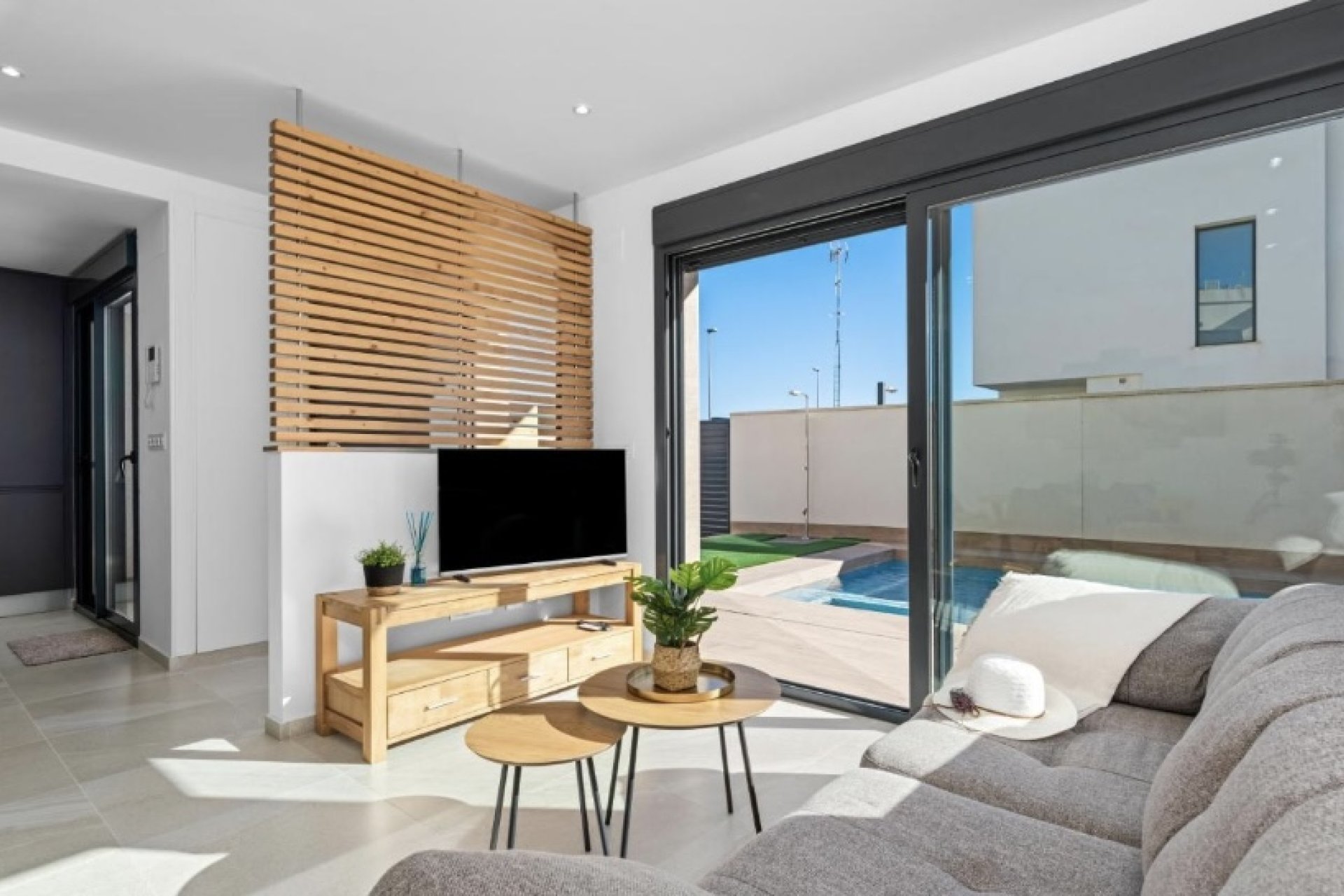 Herverkoop - Villa -
San Miguel de Salinas - Inland