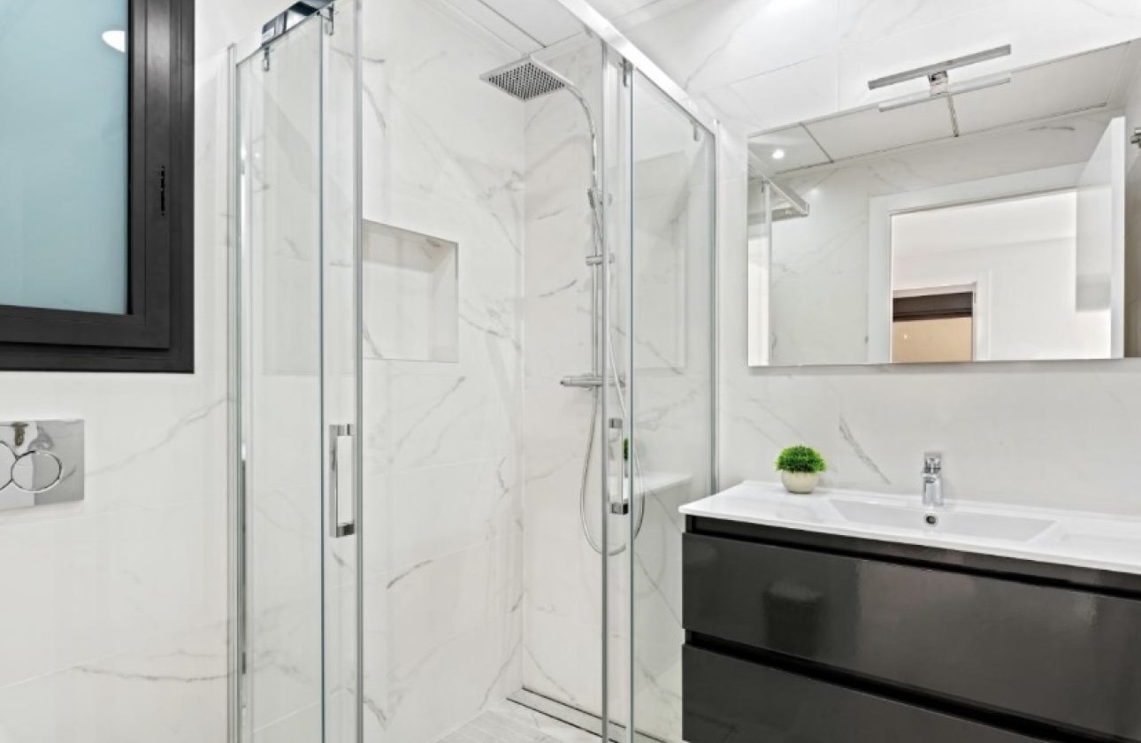 Herverkoop - Villa -
San Miguel de Salinas - Inland