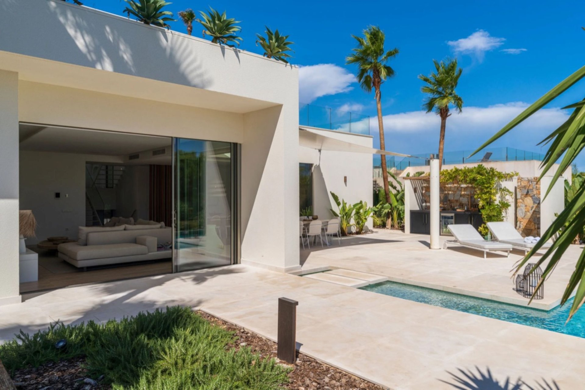 Herverkoop - Villa -
San Miguel de Salinas - Inland