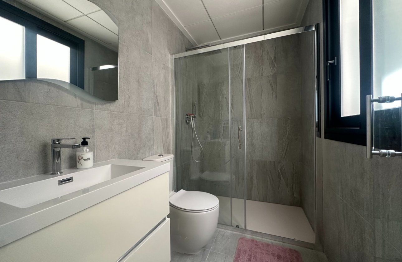 Herverkoop - Villa -
San Miguel de Salinas - Inland