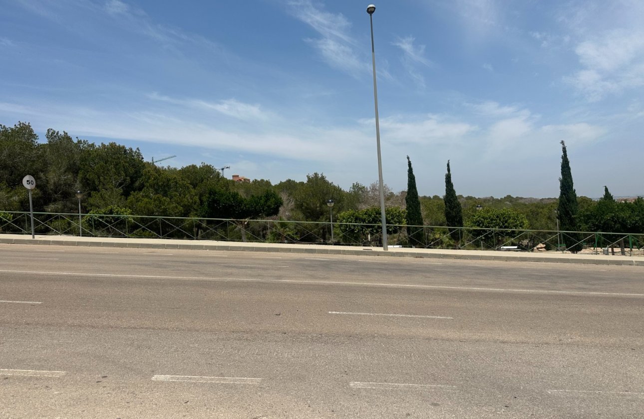 Herverkoop - Villa -
San Miguel de Salinas - Inland