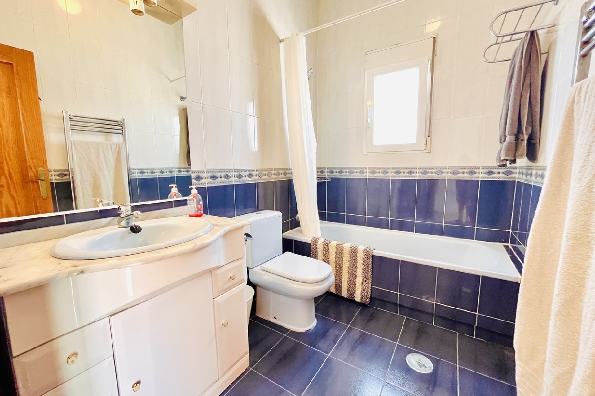 Herverkoop - Villa -
San Miguel de Salinas - Inland