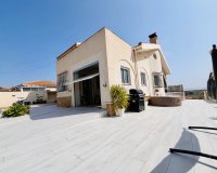 Herverkoop - Villa -
San Miguel de Salinas - Inland