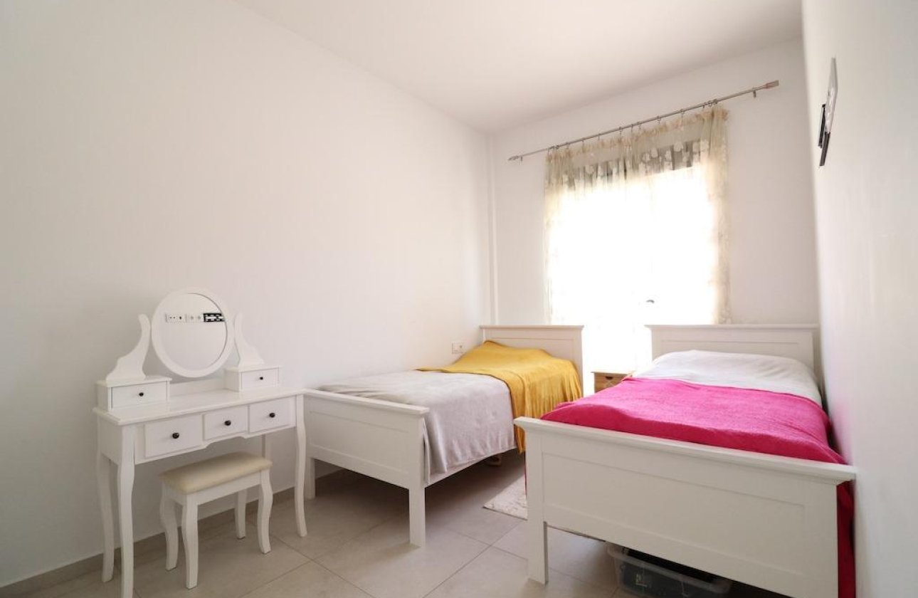 Herverkoop - Villa -
San Miguel de Salinas - Inland