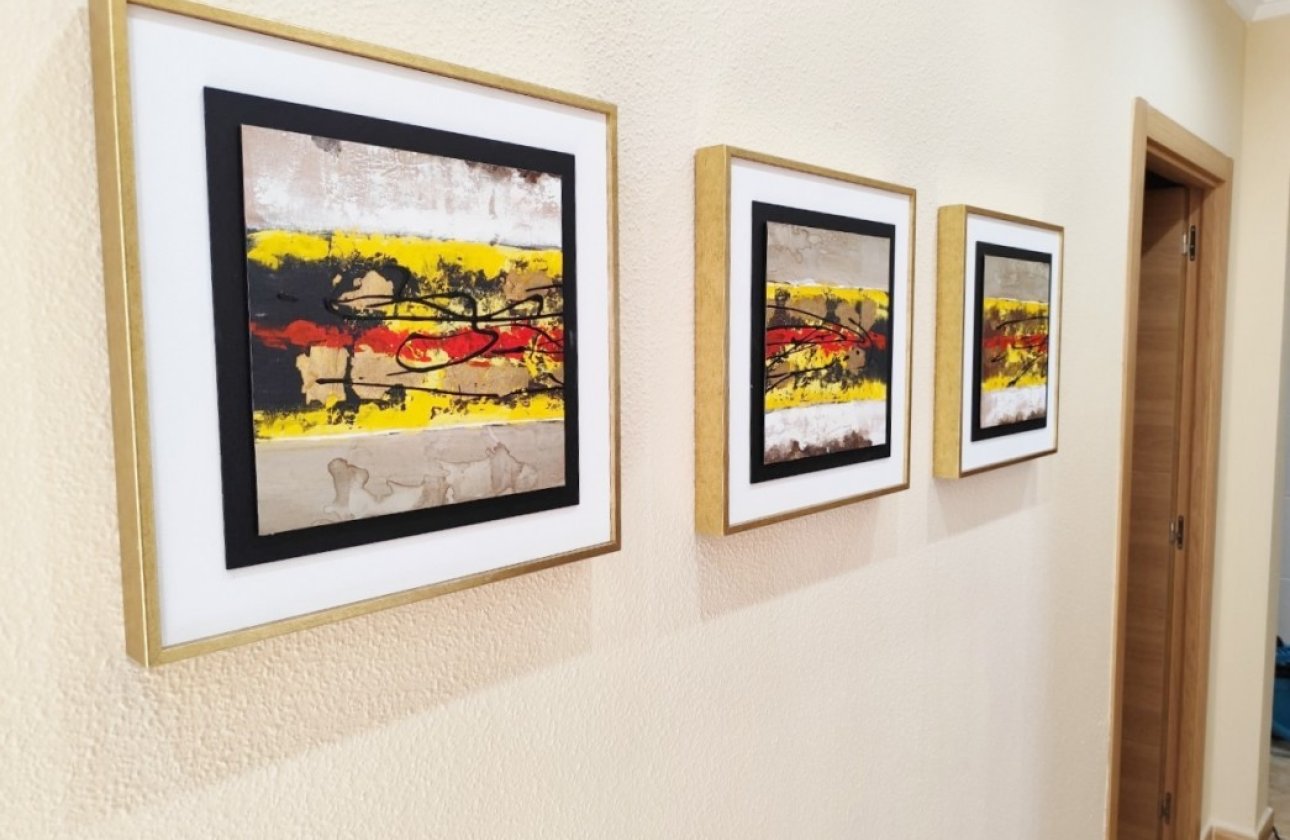 Herverkoop - Villa -
San Miguel de Salinas - Inland