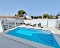 Herverkoop - Villa -
San Miguel de Salinas - Inland