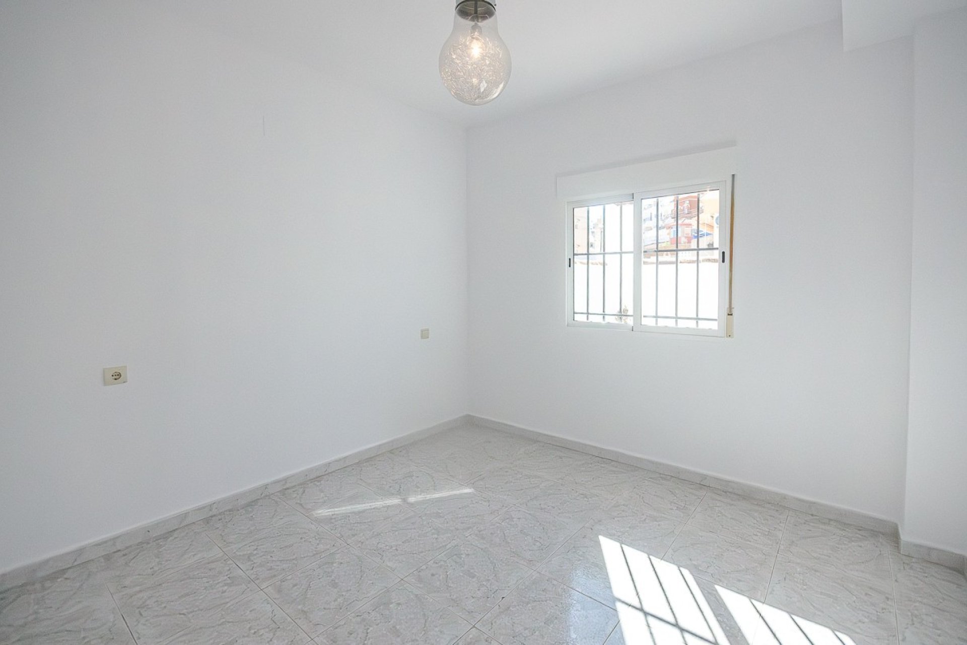 Herverkoop - Villa -
San Miguel de Salinas - Inland