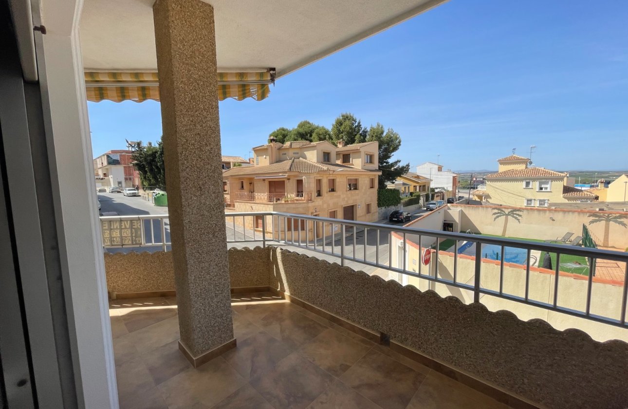 Herverkoop - Villa -
San Miguel de Salinas - Inland